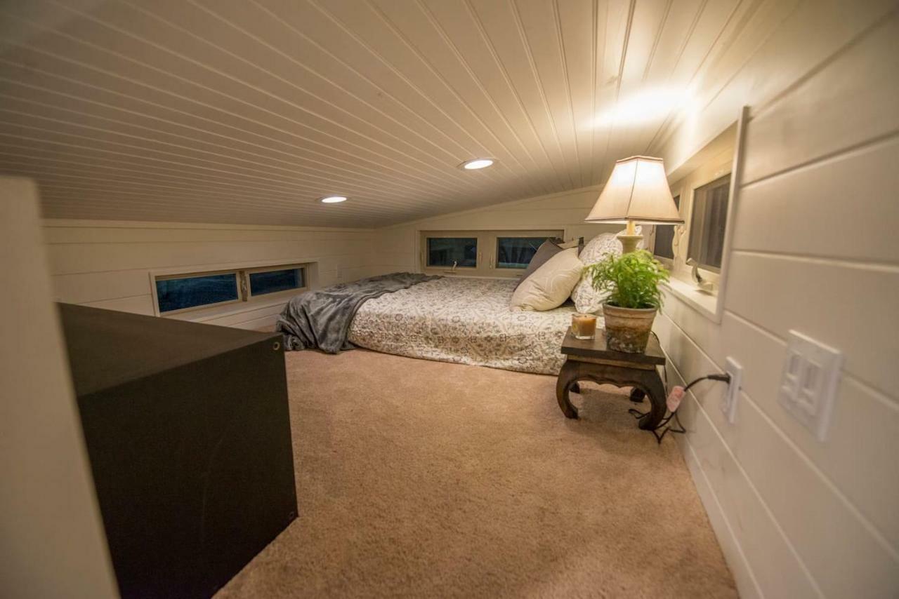 Вилла Montana Escape Elegant Tiny House In Waco Near Magnolia Экстерьер фото