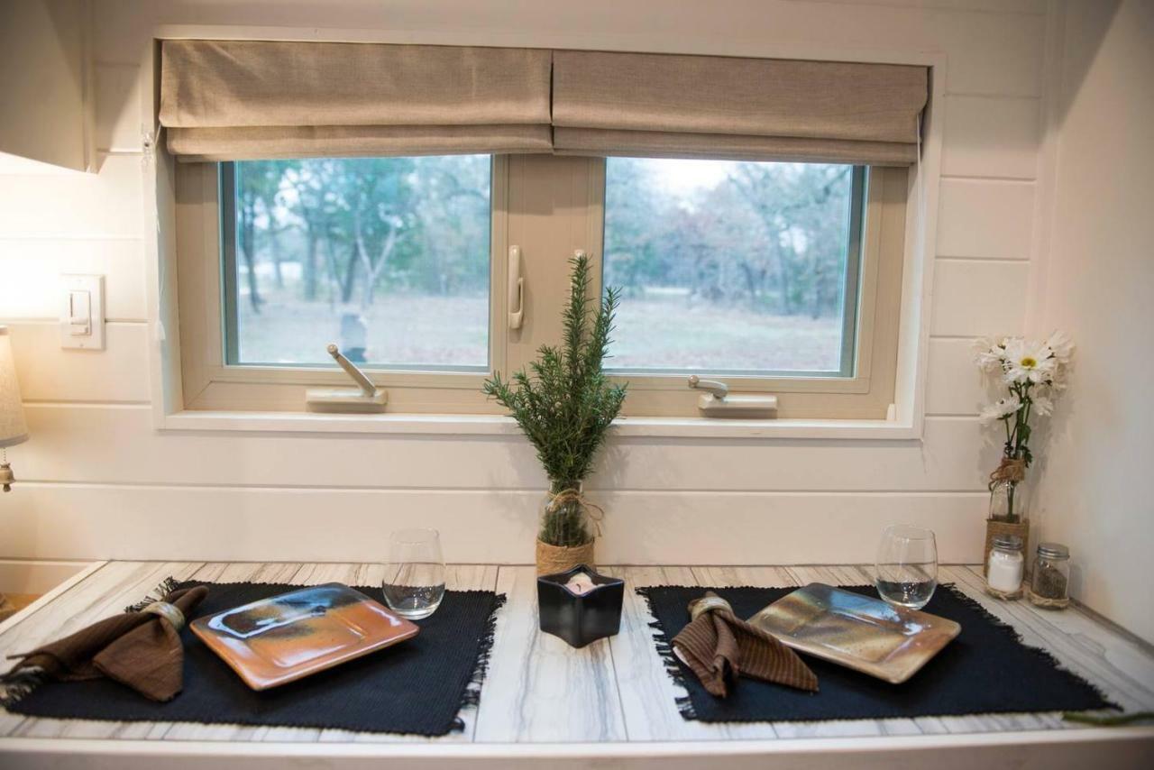 Вилла Montana Escape Elegant Tiny House In Waco Near Magnolia Экстерьер фото
