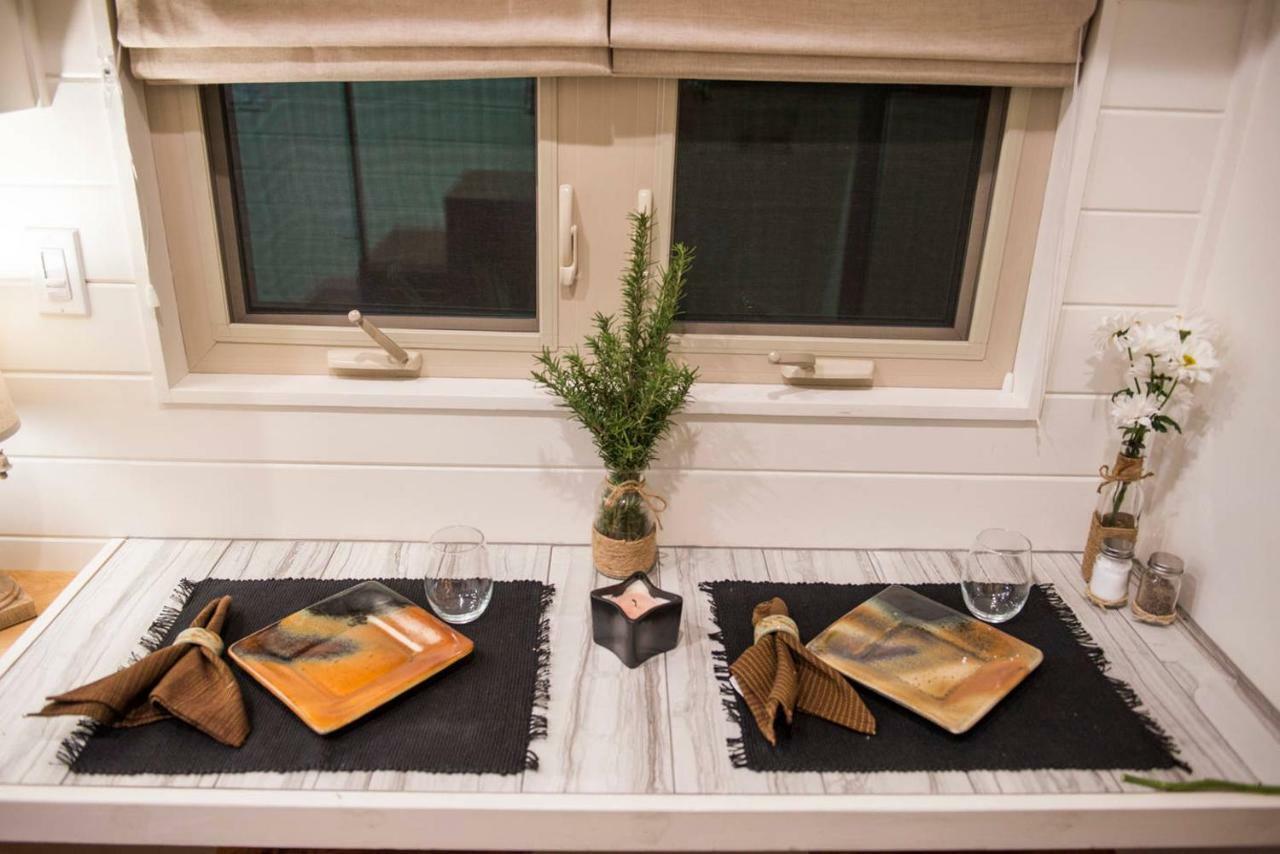 Вилла Montana Escape Elegant Tiny House In Waco Near Magnolia Экстерьер фото
