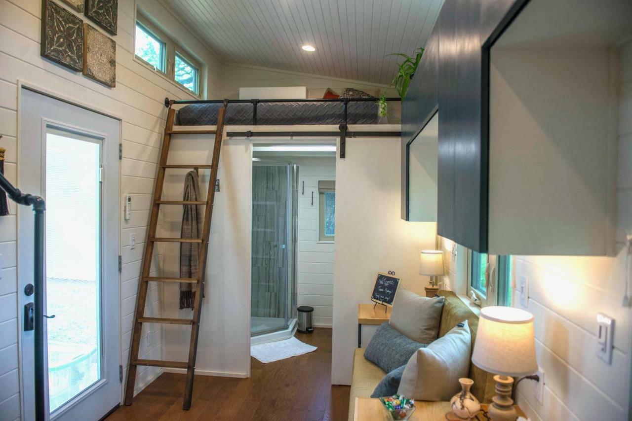 Вилла Montana Escape Elegant Tiny House In Waco Near Magnolia Экстерьер фото